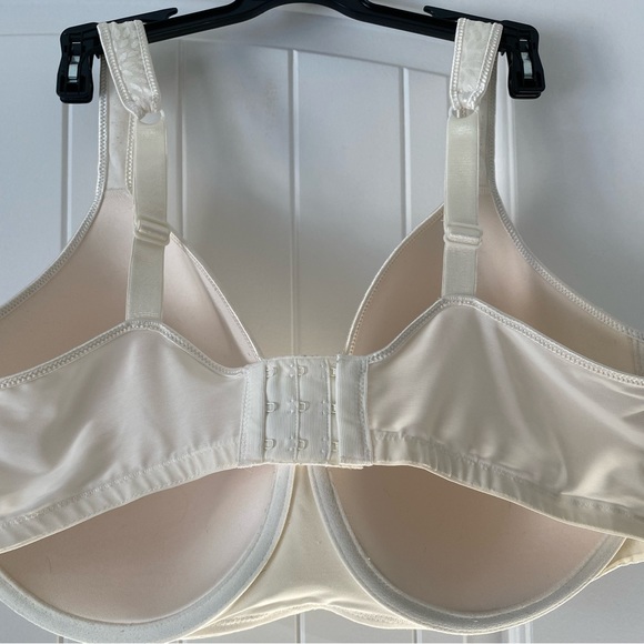 Playtex 42DD unwire bra. - Picture 2 of 3